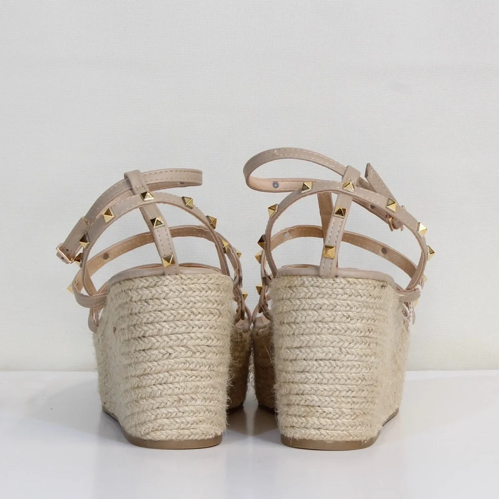 Bamboo Tan Strappy Espadrille Platform Studded Gladiator Sandals NWOT